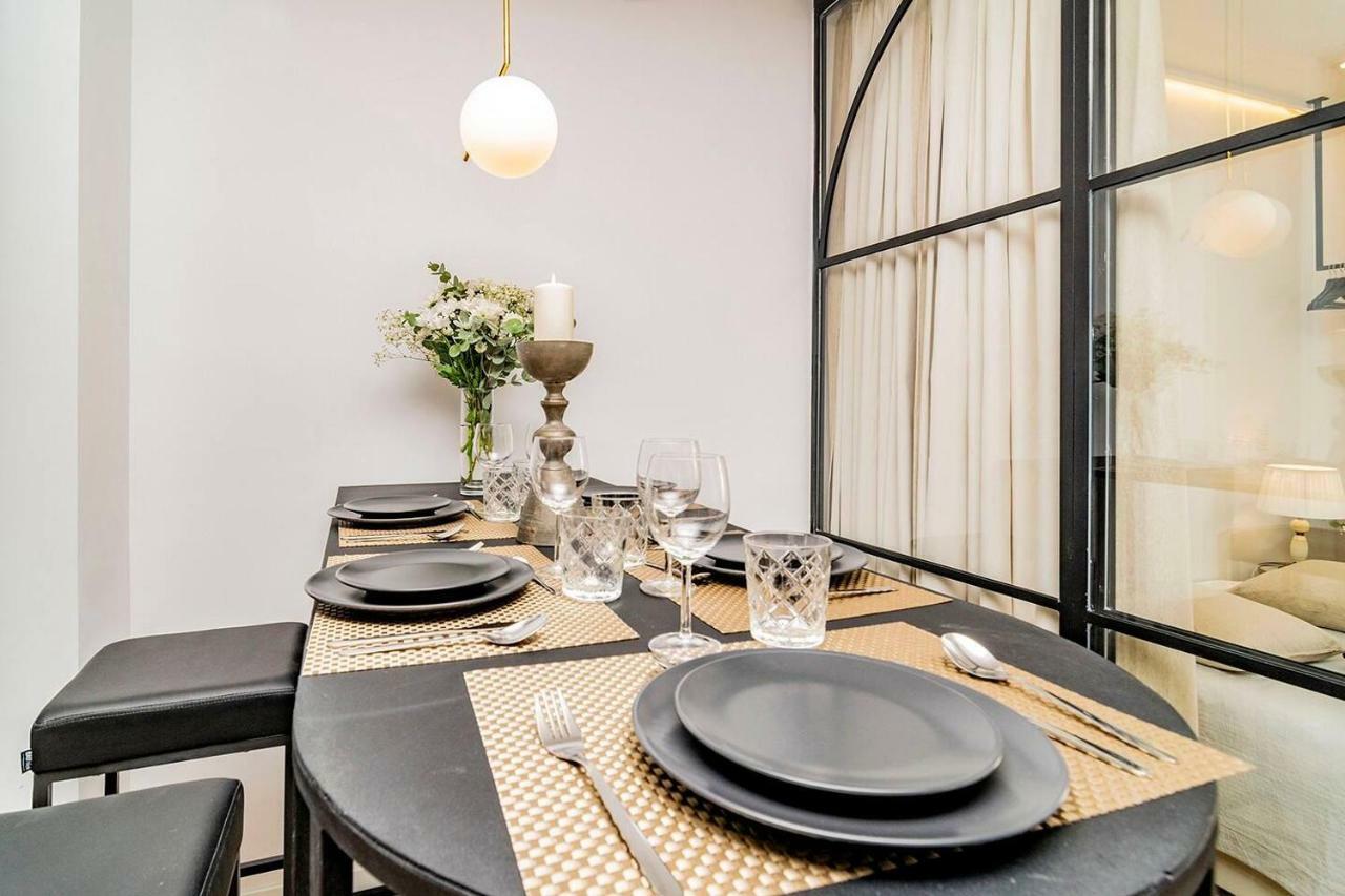 Unbeatable Views Of Puerta Del Sol By Batuecas Appartement Madrid Buitenkant foto